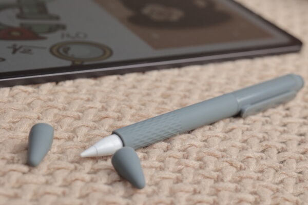 Classic Feel – قلم الإحساس الكلاسيك 🤍