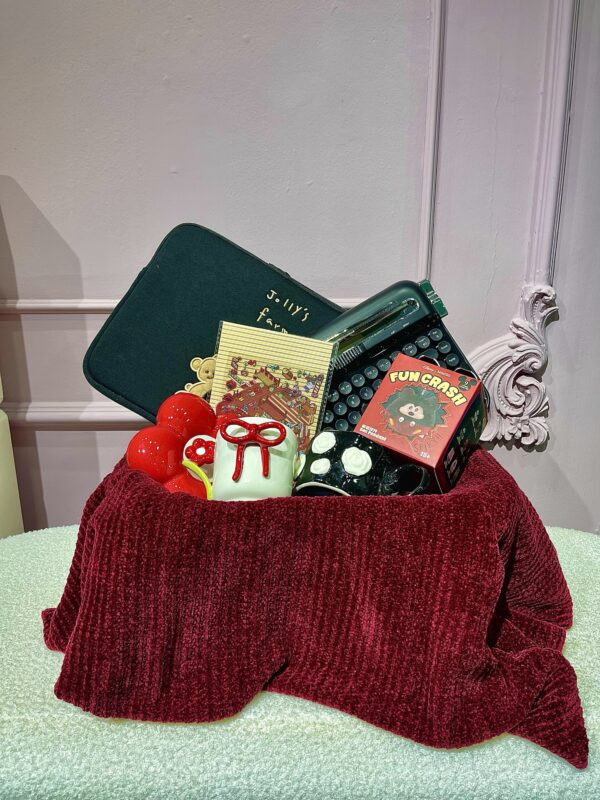 ️ 🎁✨باكج المكتب الأحمر الفاخر