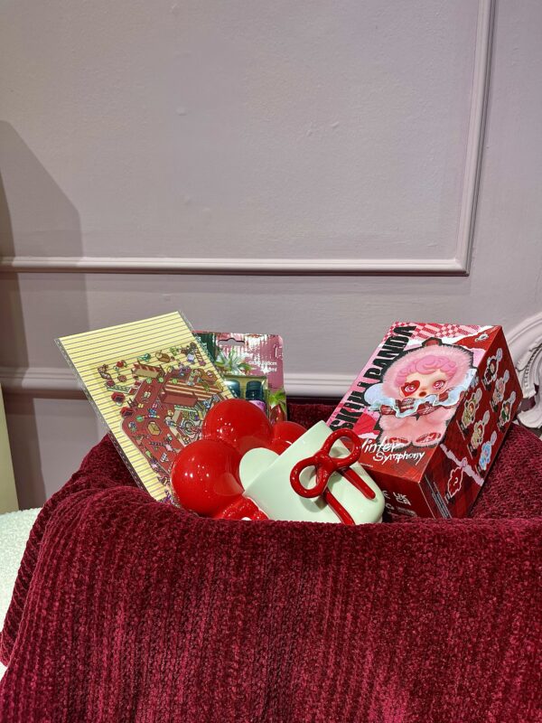 ️ 🎁🌹باكج الرد فيلفت – Crimson Skullpanda