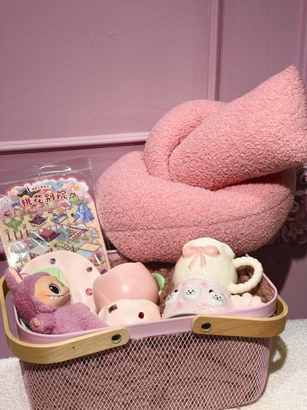 💝 باكج الحضن الوردي – Royal Cozy Therapy